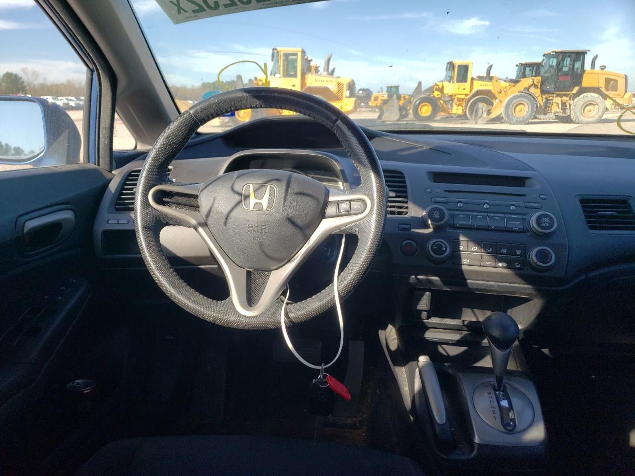 Photo 9 from auction – 2010 HONDA CIVIC LX-S with VIN 19XFA1F69AE019289