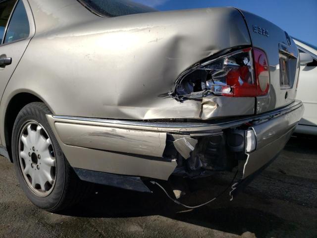 Photo 9 from auction – 1998 MERCEDES-BENZ E 320 with VIN WDBJF65F4WA666315