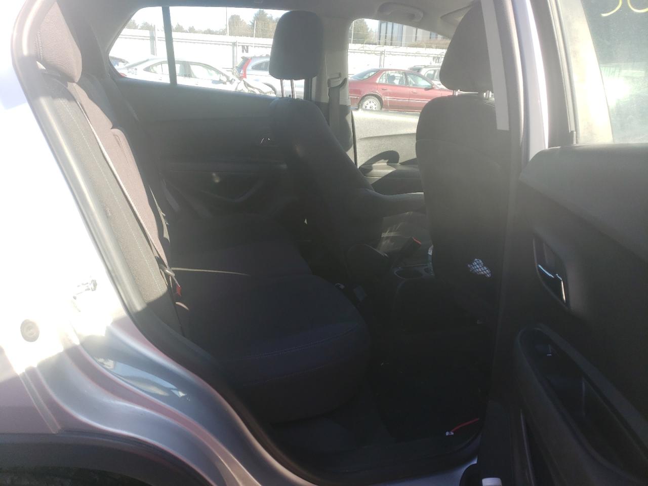 Photo 6 from auction – 2016 CHEVROLET TRAX LS with VIN KL7CJKSB2GB628772
