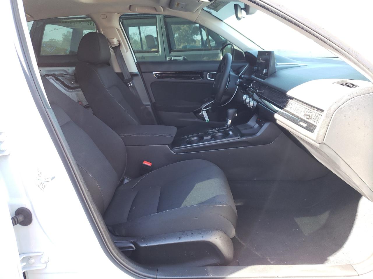 Photo 5 from auction – 2022 HONDA CIVIC EX with VIN JHMFE1F73NX004711