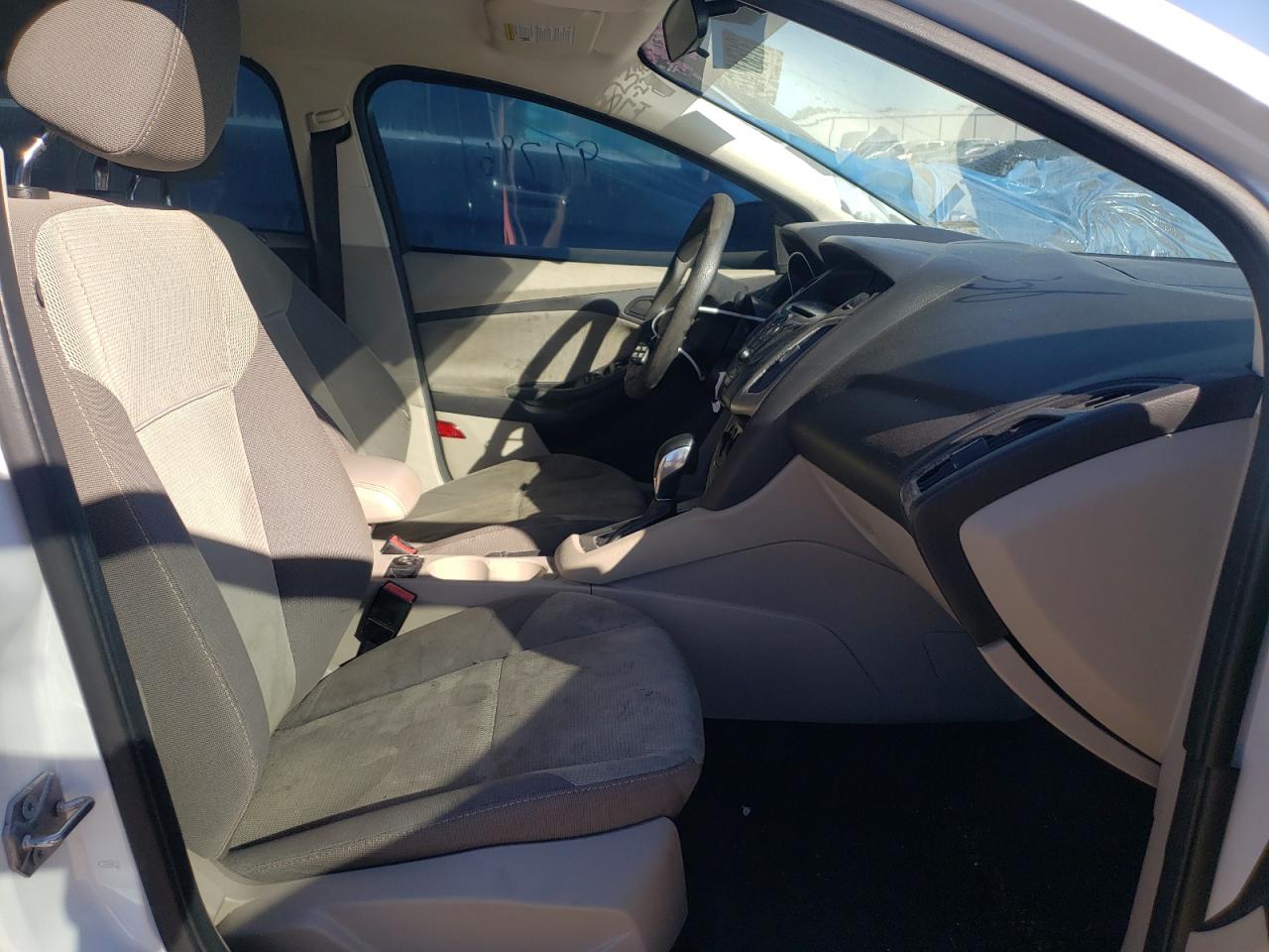 Photo 5 from auction – 2012 FORD FOCUS SE with VIN 1FAHP3F28CL367634