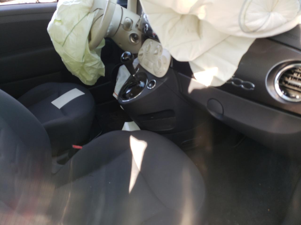 Фото 5 с аукциона – 2014 FIAT 500 POP с VIN 3C3CFFAR9ET291642