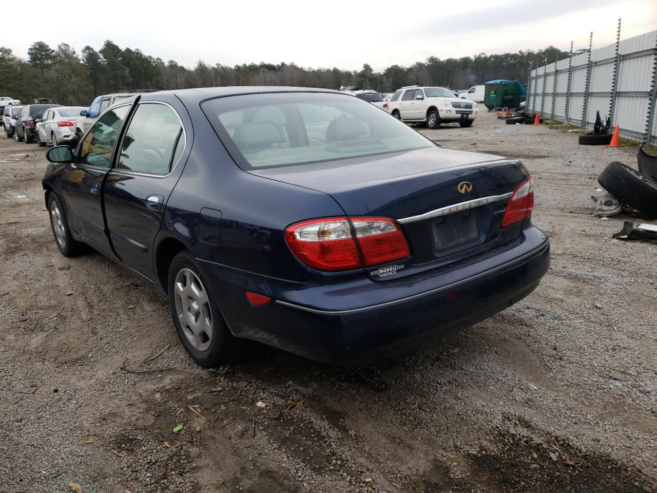 Photo 3 from auction – 2001 INFINITI I30 with VIN JNKCA31A71T028220