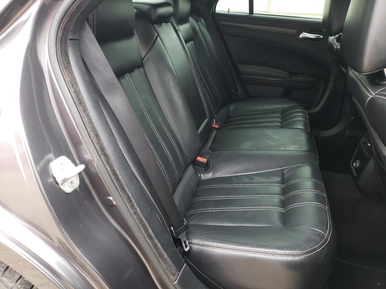 Photo 6 from auction – 2013 CHRYSLER 300 S with VIN 2C3CCABT8DH644322