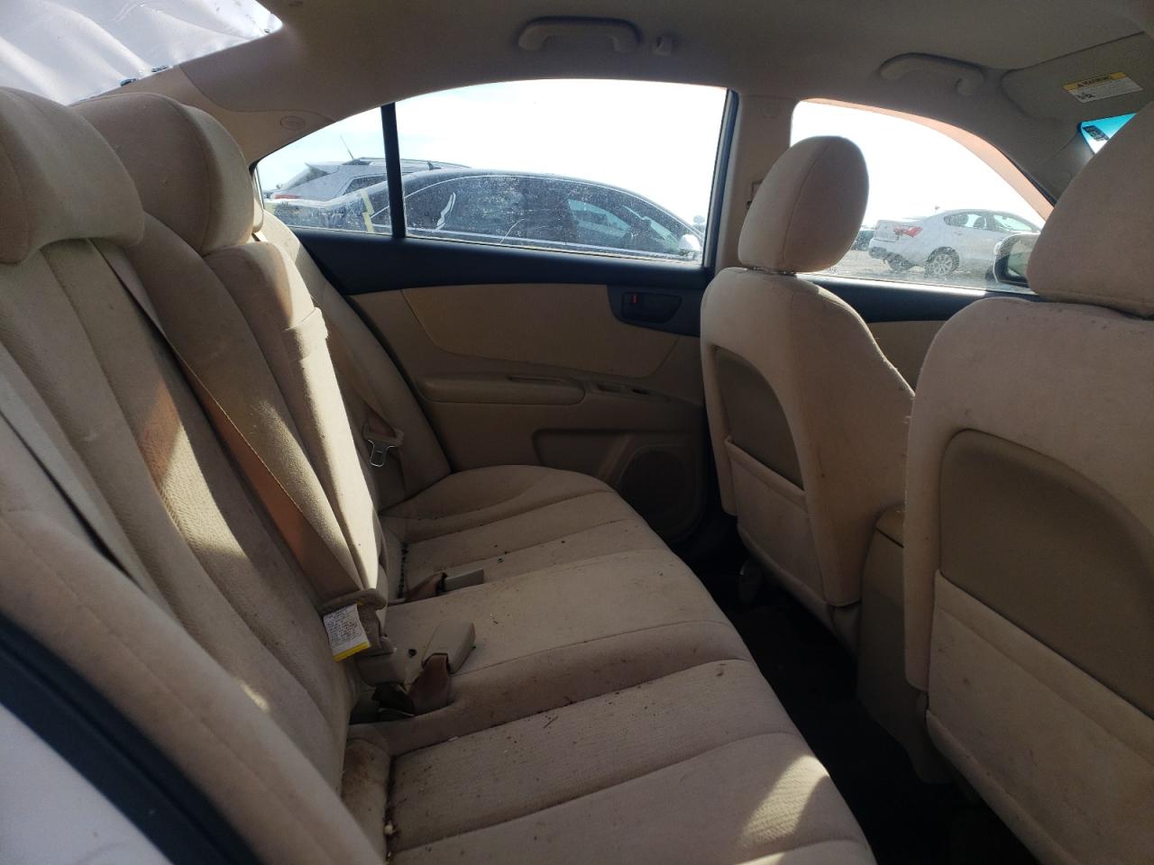 Foto 6 de la subasta – 2009 KIA OPTIMA LX con VIN KNAGE228095332676