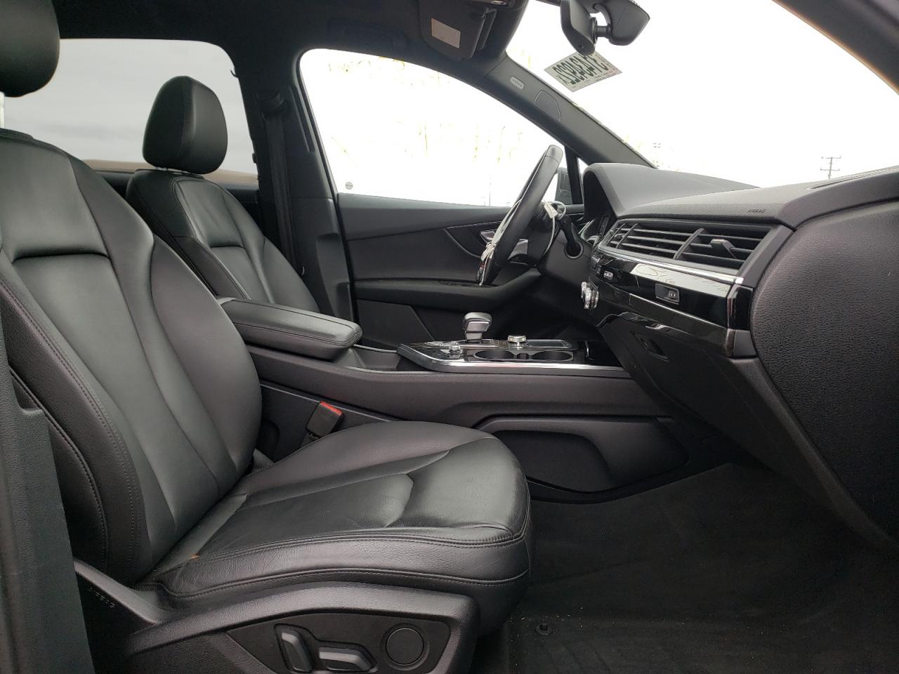 Photo 5 from auction – 2018 AUDI Q7 PREMIUM with VIN WA1LAAF75JD003274