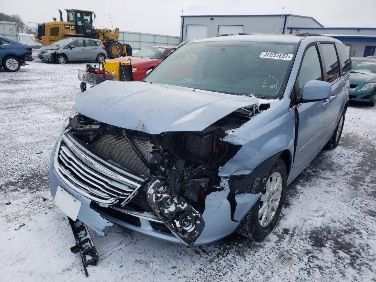 Photo 2 from auction – 2016 CHRYSLER TOWN & COU with VIN 2C4RC1BG5GR208535