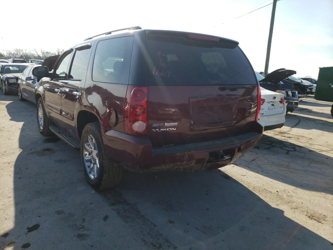 Photo 3 from auction – 2008 GMC YUKON with VIN 1GKFC13038R246667
