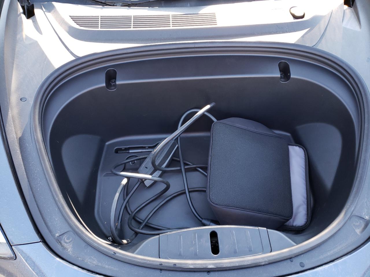 Photo 7 from auction – 2020 TESLA MODEL 3 with VIN 5YJ3E1EA8LF658029