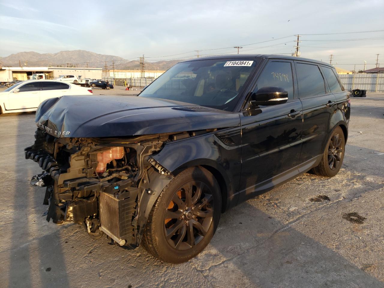 Фото 2 с аукциона – 2014 LAND ROVER RANGE ROVE с VIN SALWR2VF3EA304104