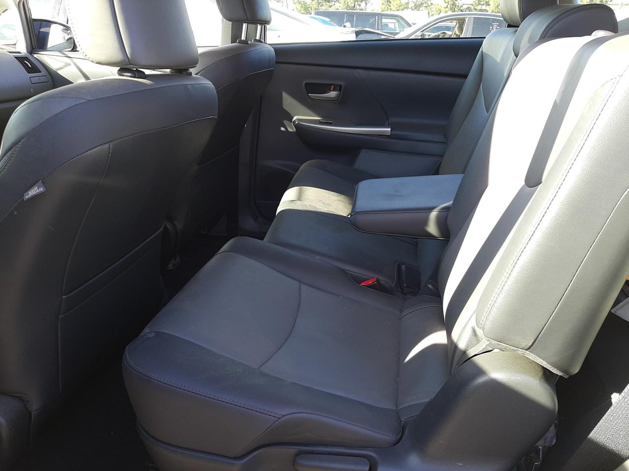 Photo 6 from auction – 2013 TOYOTA PRIUS V with VIN JTDZN3EU1D3249756
