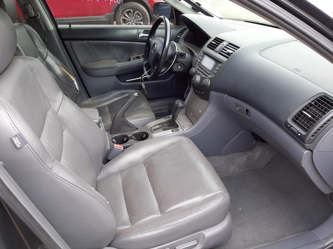 Photo 5 from auction – 2005 HONDA ACCORD with VIN 1HGCM66515A042008