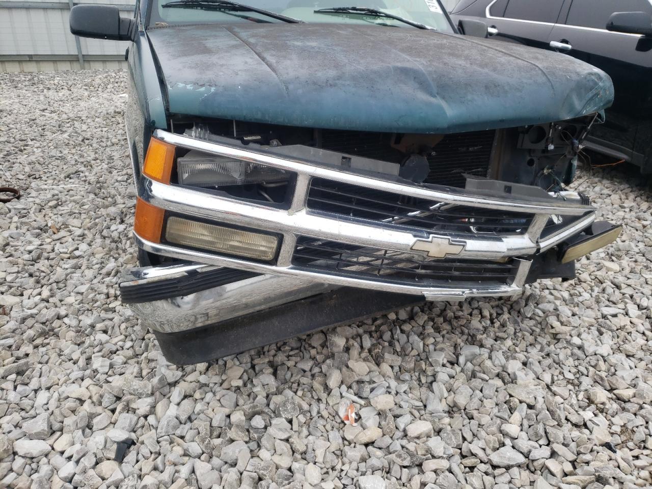 Photo 10 from auction – 1996 CHEVROLET GMT-400 C1 with VIN 2GCEC19M4T1102810