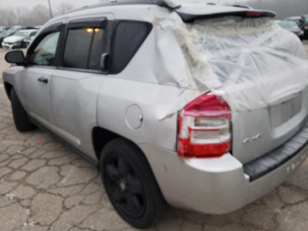 Photo 3 from auction – 2007 JEEP COMPASS LI with VIN 1J8FF57W87D273862