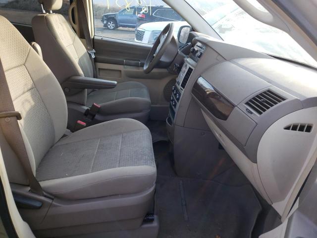 Photo 5 from auction – 2010 CHRYSLER TOWN & COU with VIN 2A4RR2D12AR436412
