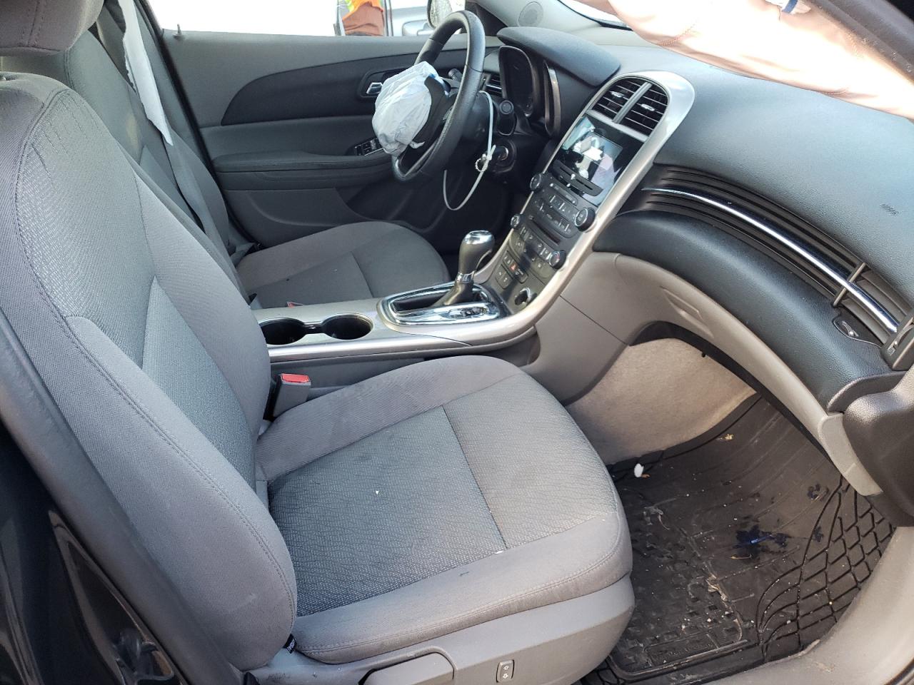 Photo 5 from auction – 2013 CHEVROLET MALIBU LS with VIN 1G11B5SA3DF354396