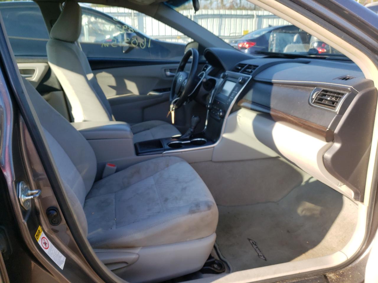 Photo 5 from auction – 2015 TOYOTA CAMRY LE with VIN 4T4BF1FK2FR469504
