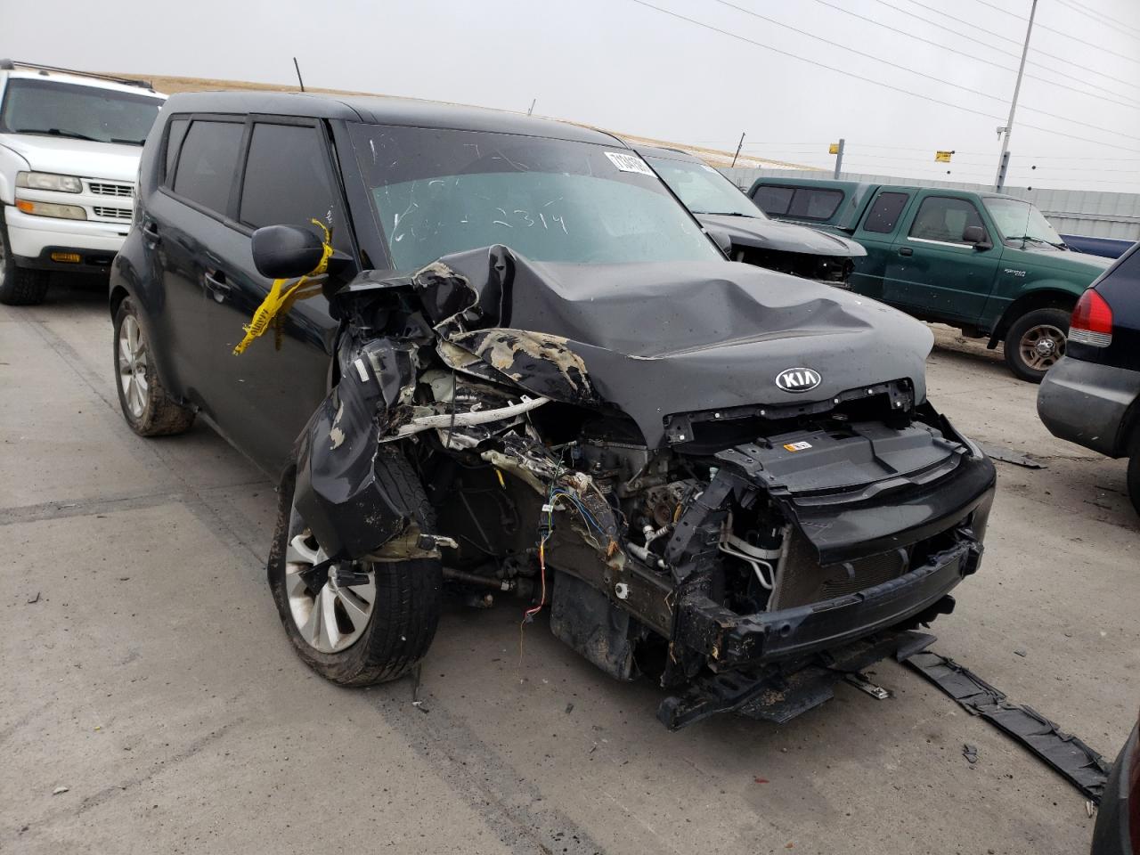 KIA SOUL + 2016 with VIN KNDJP3A53G7386913 - Photo from auction