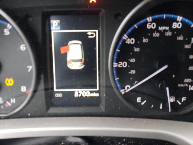 Photo 8 from auction – 2018 TOYOTA RAV4 LE with VIN JTMBFREVXJD255328