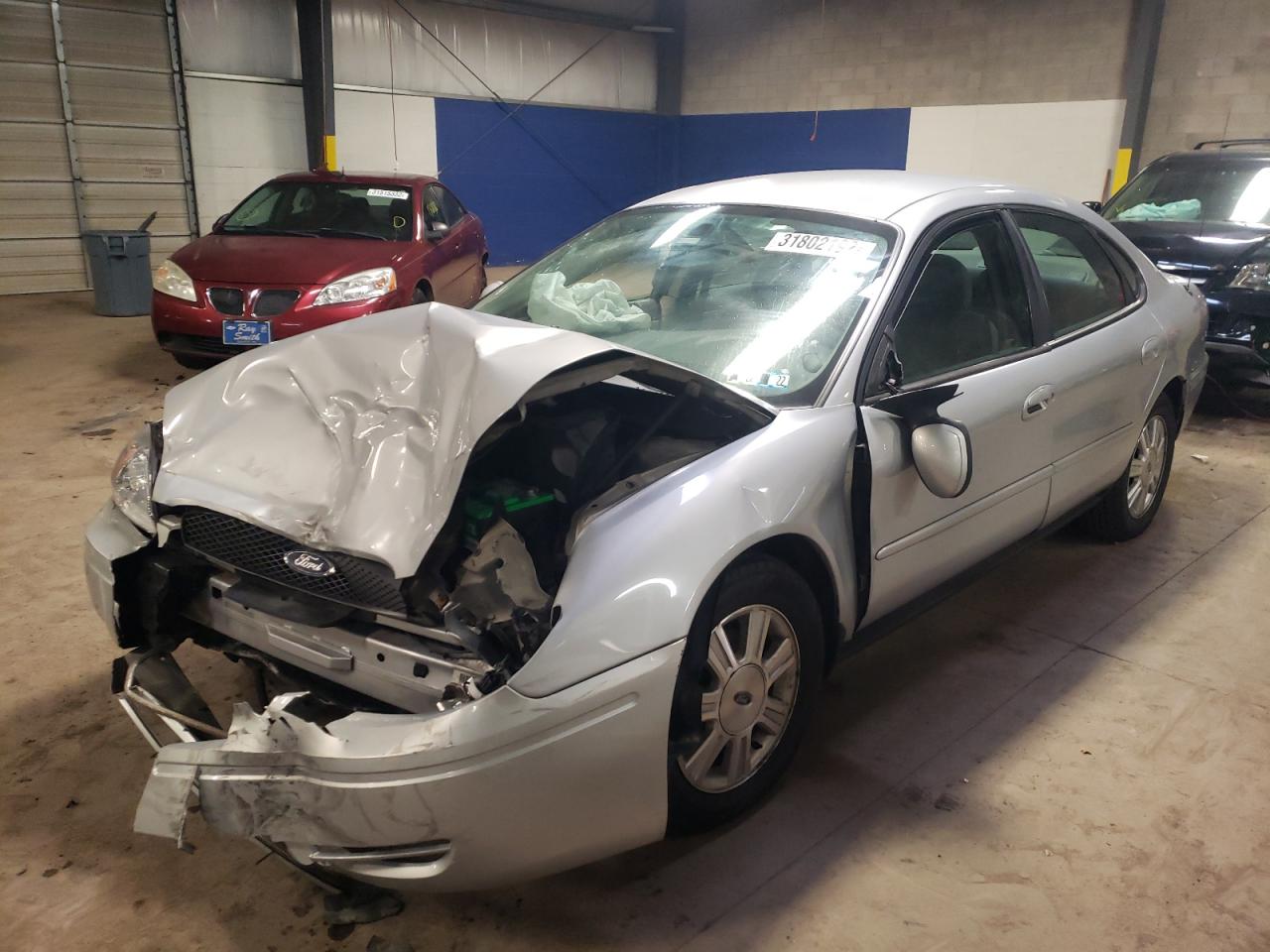 Photo 2 from auction – 2005 FORD TAURUS SEL with VIN 1FAFP56U05A185137