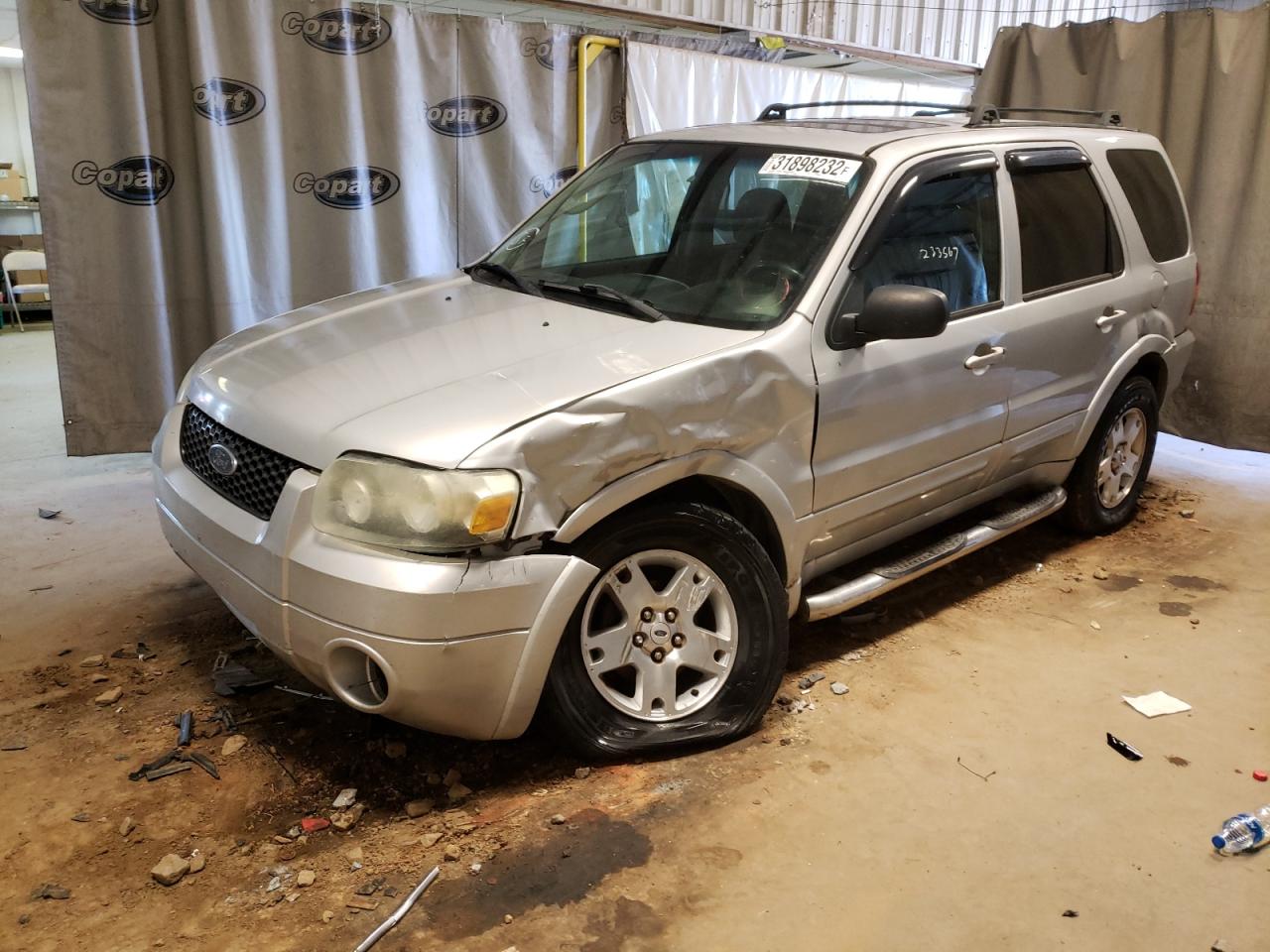 Photo 2 from auction – 2006 FORD ESCAPE LIM with VIN 1FMYU04176KA42569