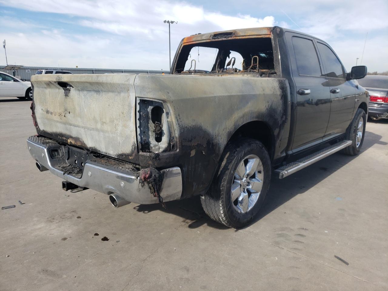 Photo 4 from auction – 2015 RAM 1500 SLT with VIN 1C6RR6LM6FS644895