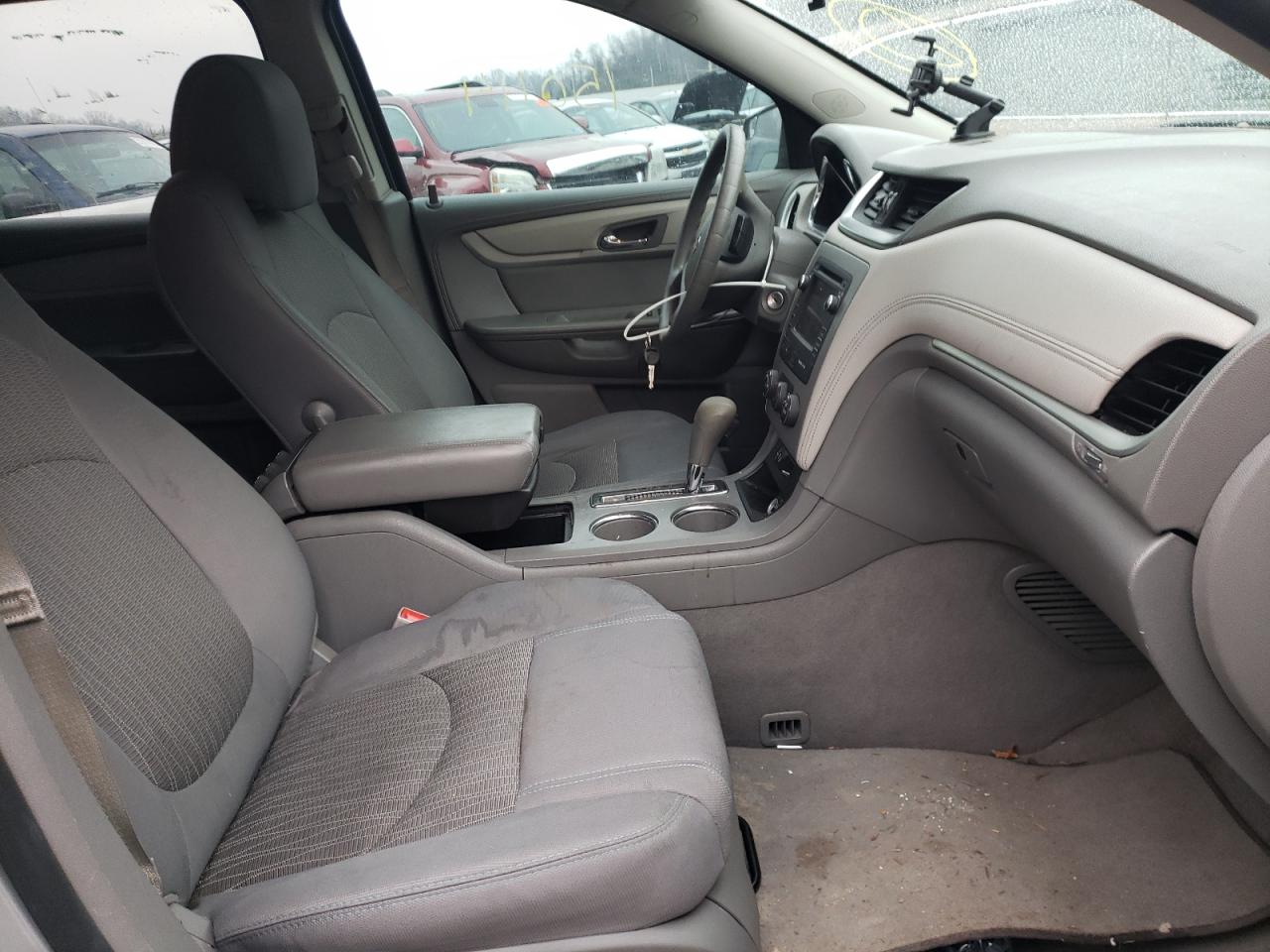 Photo 5 from auction – 2014 CHEVROLET TRAVERSE L with VIN 1GNKRFED6EJ232320