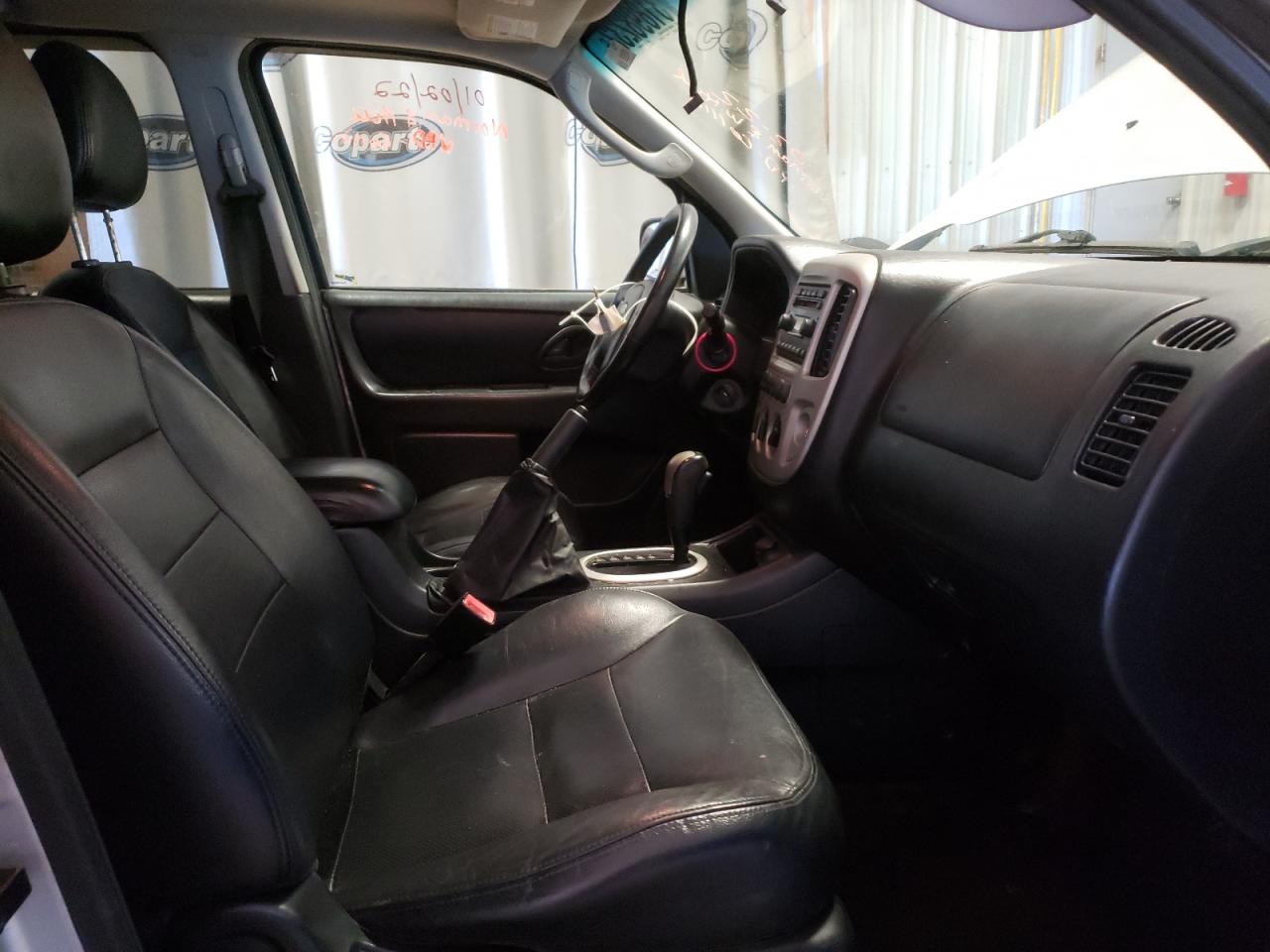 Photo 5 from auction – 2006 FORD ESCAPE LIM with VIN 1FMYU04176KA42569
