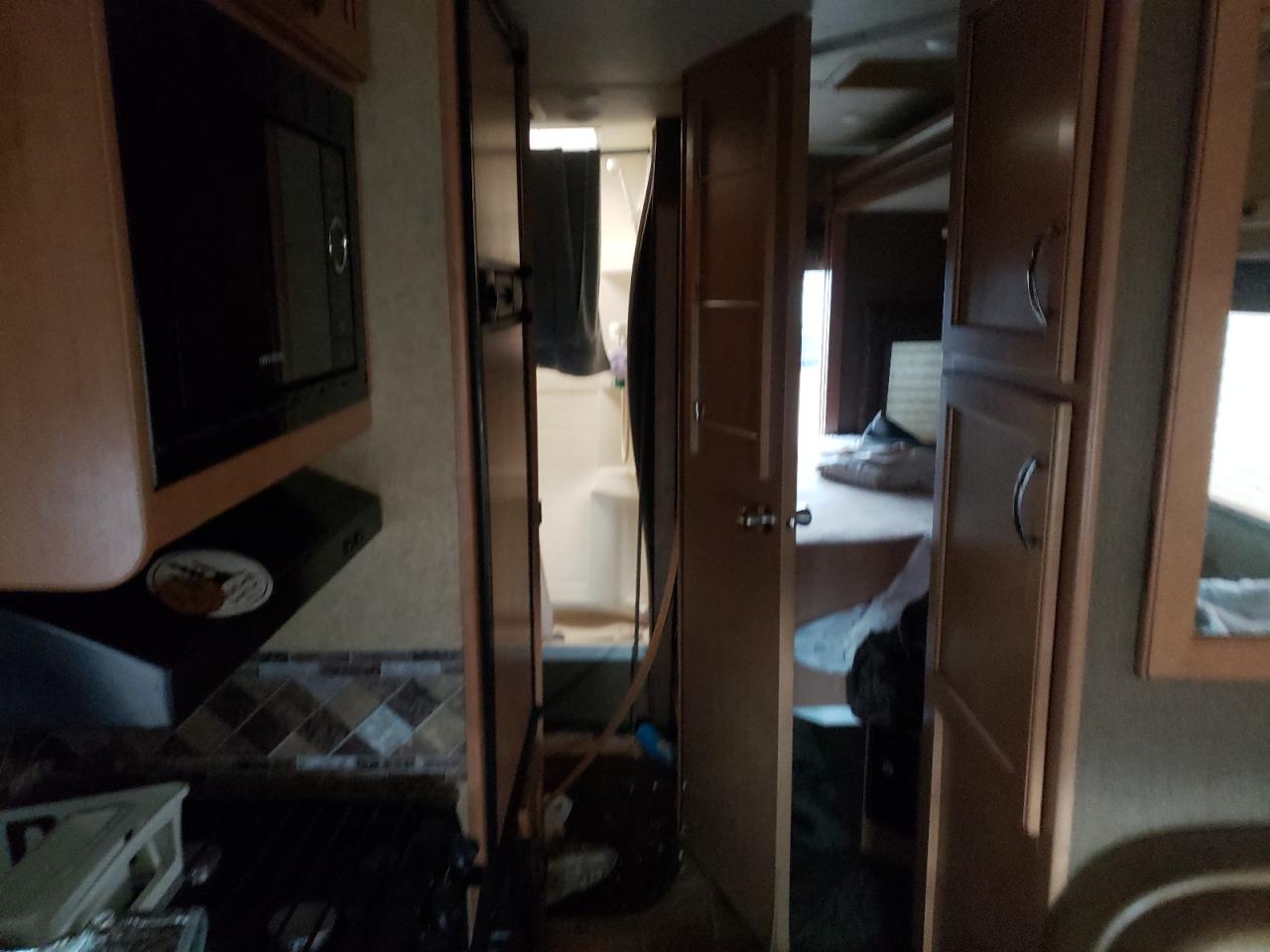 Photo 6 from auction – 2017 FREE MOTORHOME with VIN 1FDXE4FS1GDC45050
