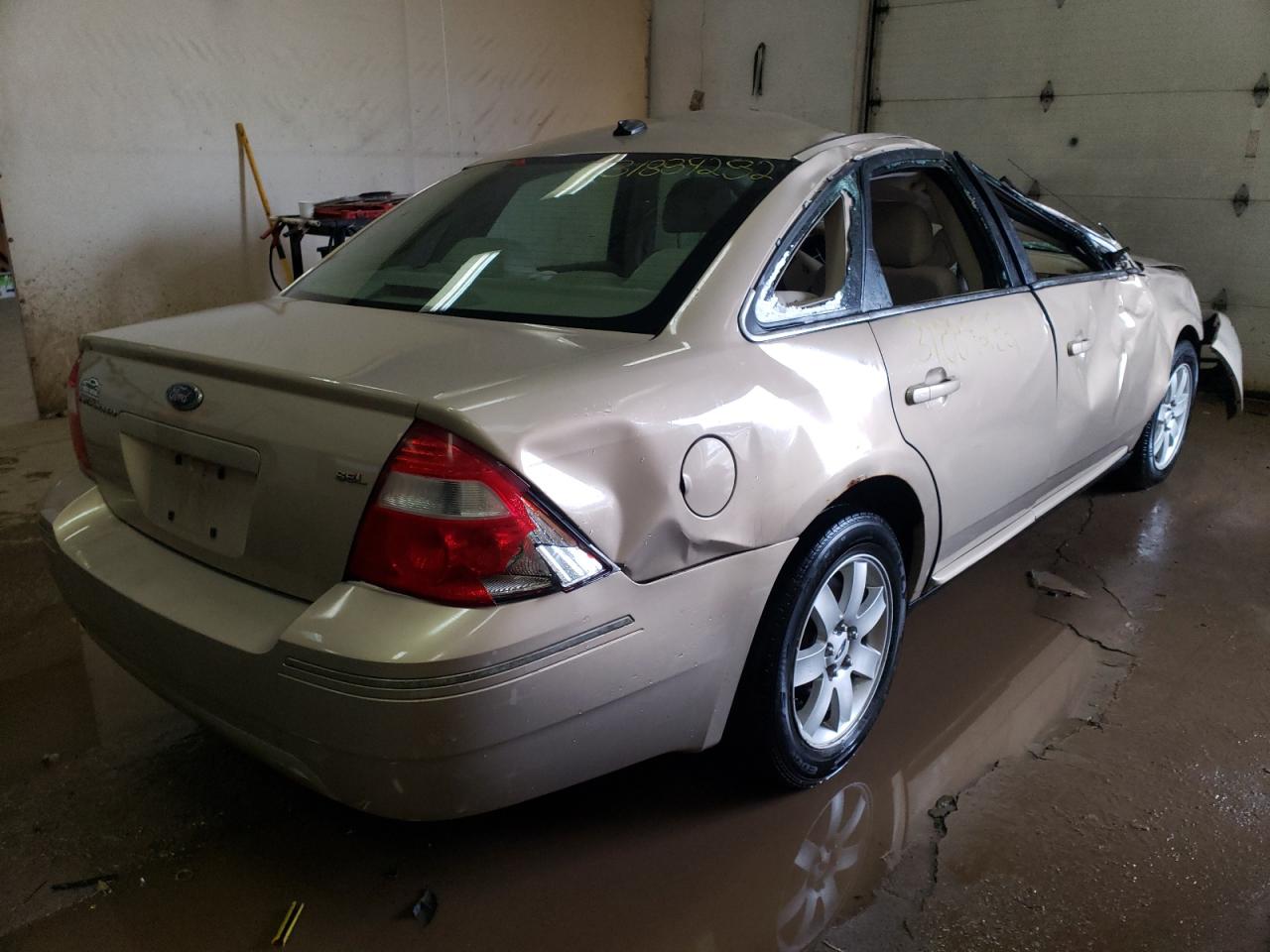 Photo 4 from auction – 2007 FORD FIVE HUNDR with VIN 1FAFP24167G112698