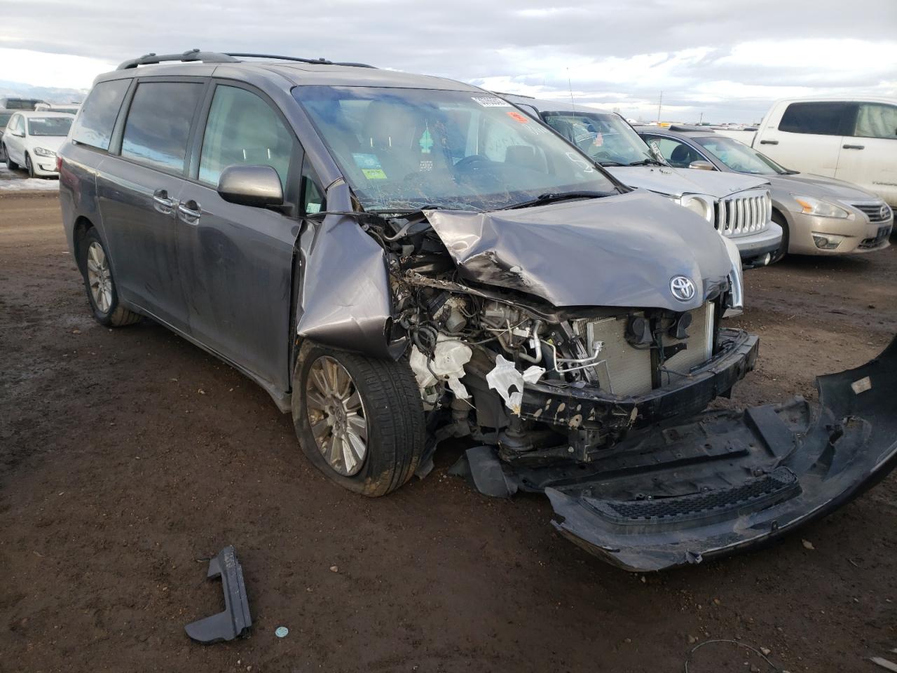 TOYOTA SIENNA XLE 2016 with VIN 5TDDK3DC3GS131450 - Photo from auction