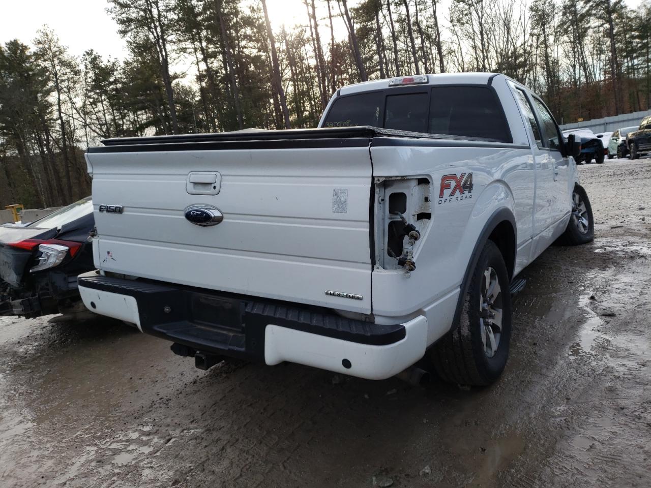 Photo 4 from auction – 2012 FORD F150 SUPER with VIN 1FTFX1EF2CFC46235