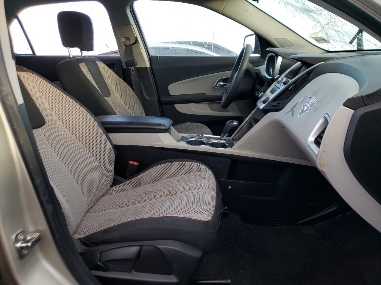 Photo 5 from auction – 2016 CHEVROLET EQUINOX LS with VIN 1GNFLEEK8GZ103916