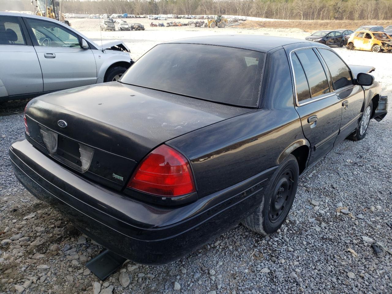 Photo 4 from auction – 2011 FORD CROWN VICT with VIN 2FABP7BV1BX182176