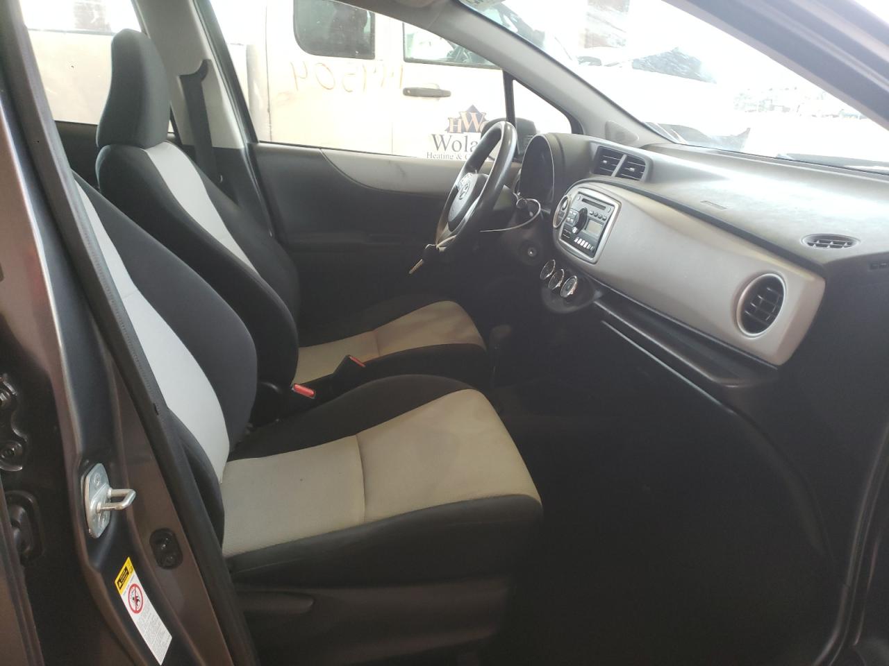 Photo 5 from auction – 2013 TOYOTA YARIS with VIN JTDKTUD37DD569874