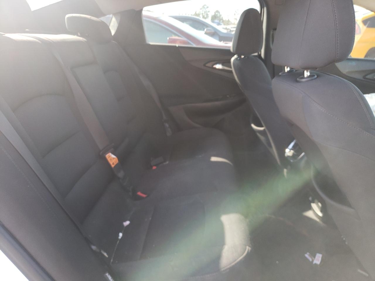 Photo 6 from auction – 2018 CHEVROLET MALIBU LT with VIN 1G1ZD5ST6JF139136