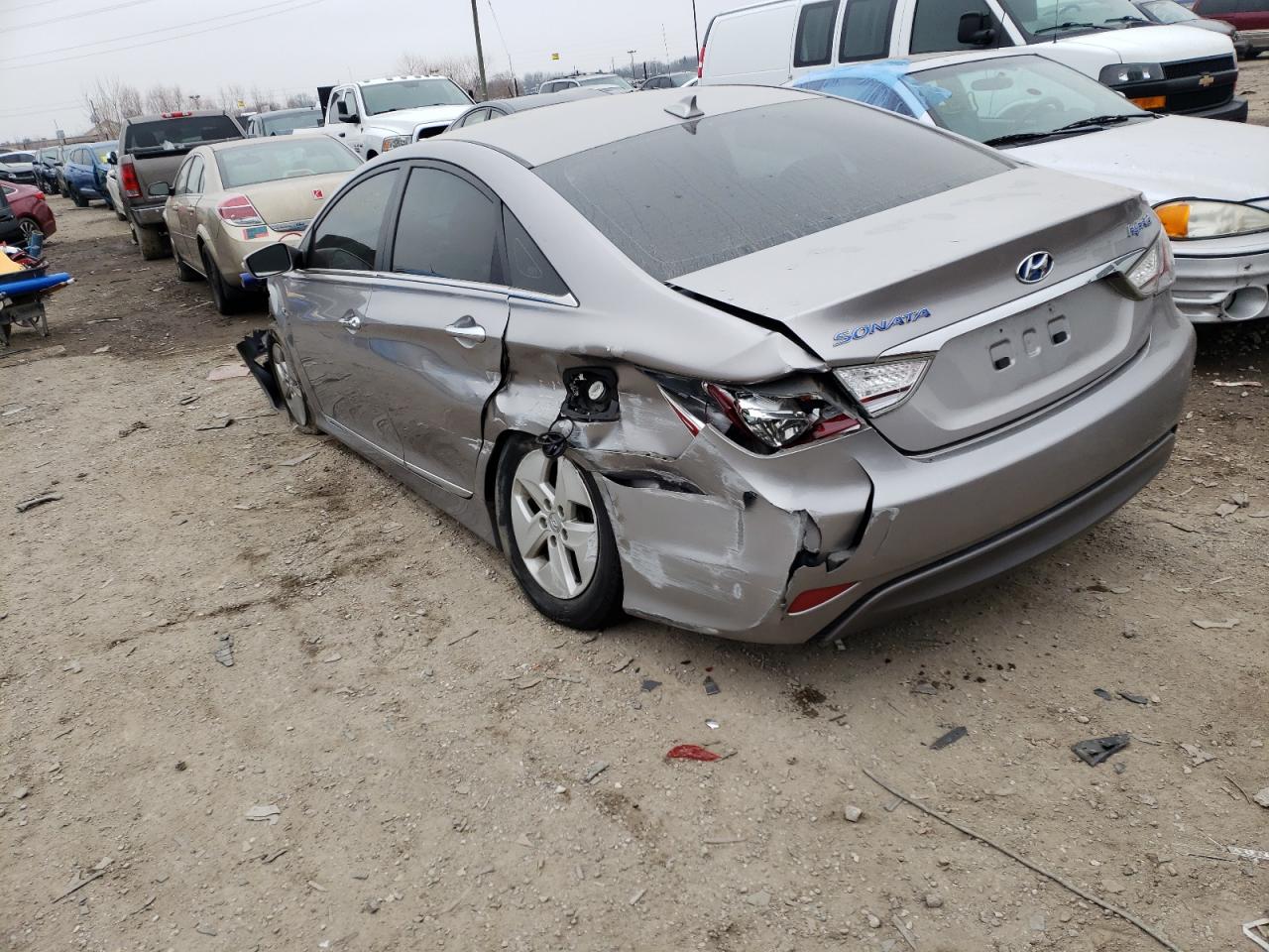 Photo 3 from auction – 2012 HYUNDAI SONATA HYB with VIN KMHEC4A46CA047307