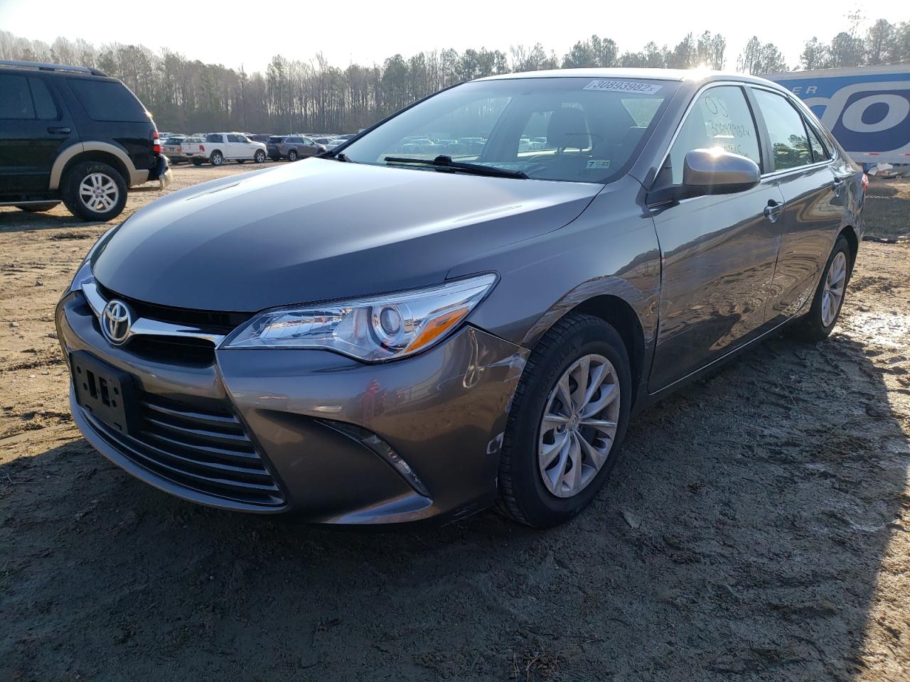 Photo 2 from auction – 2015 TOYOTA CAMRY LE with VIN 4T4BF1FK2FR469504