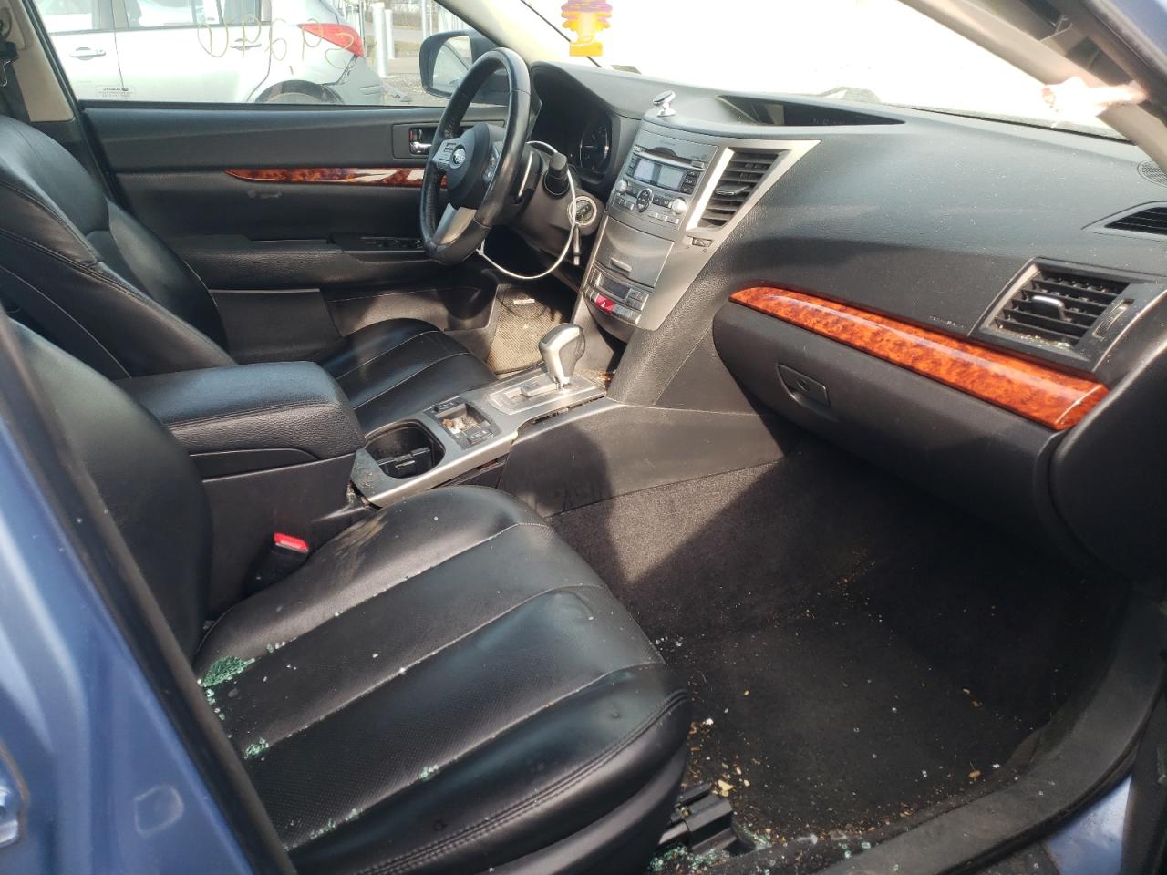 Photo 5 from auction – 2011 SUBARU LEGACY 2.5 with VIN 4S3BMBJ69B3229807