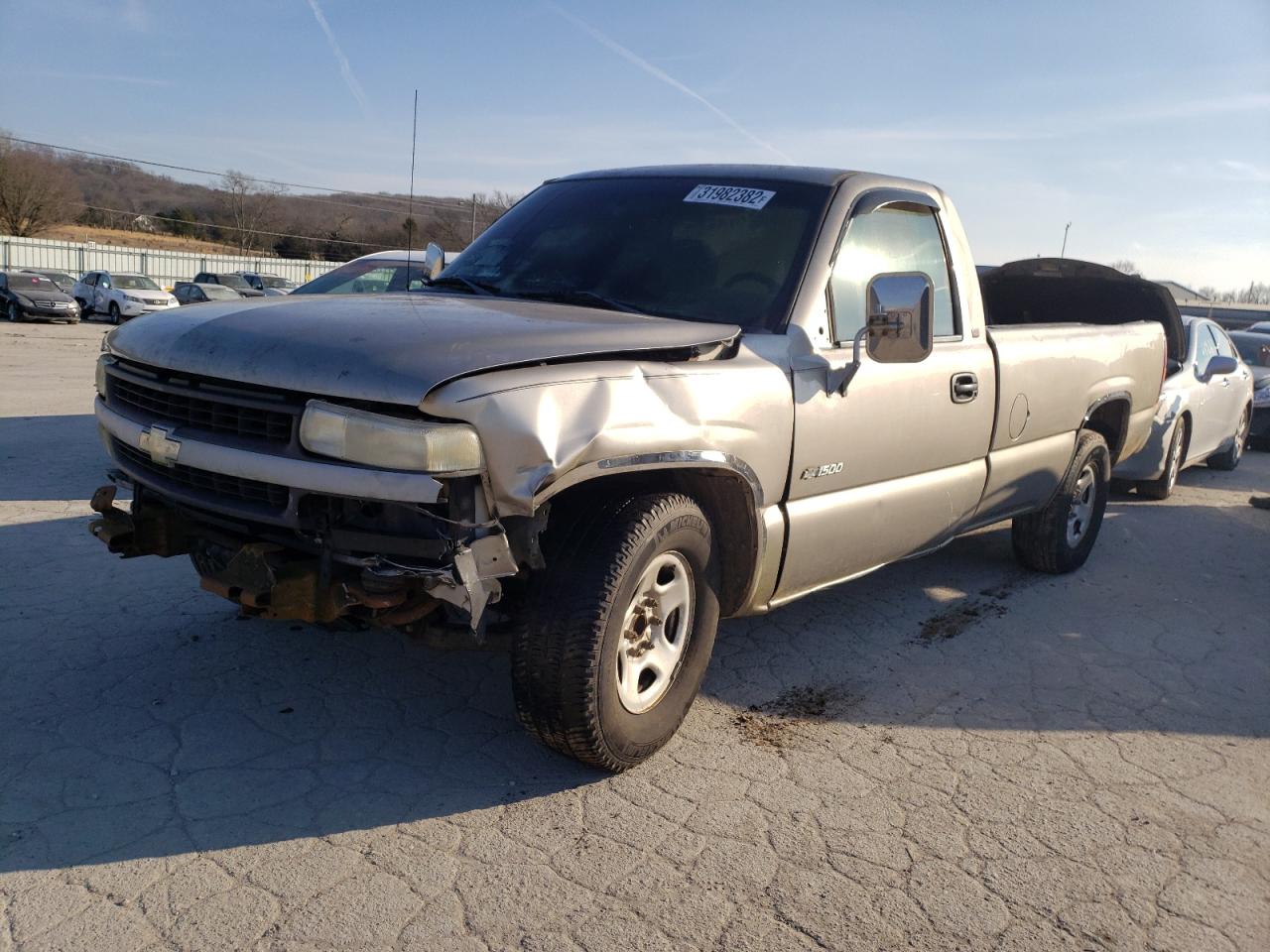 Photo 2 from auction – 2001 CHEVROLET SILVERADO with VIN 1GCEC14V21E267587