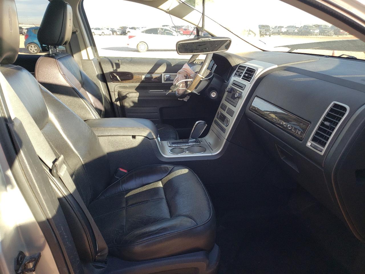 Photo 5 from auction – 2009 LINCOLN MKX with VIN 2LMDU68C69BJ09808
