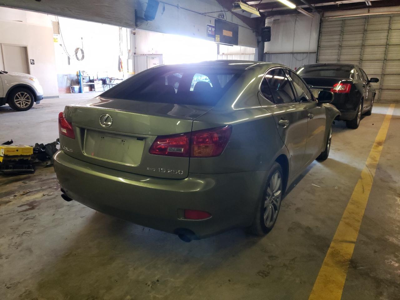Photo 4 from auction – 2006 LEXUS IS 250 with VIN JTHCK262962001008