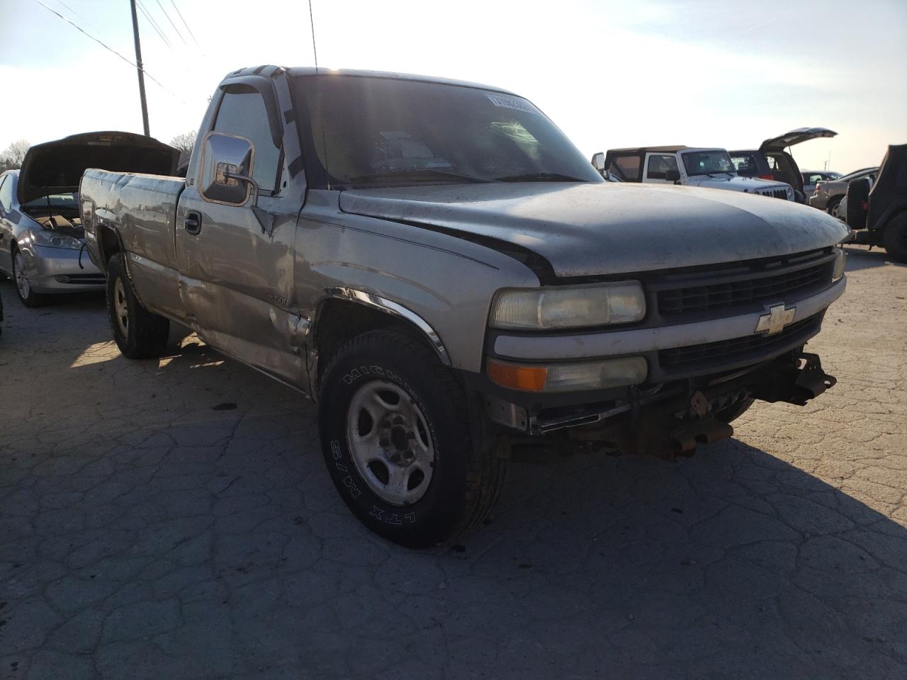CHEVROLET SILVERADO 2001 with VIN 1GCEC14V21E267587 - Photo from auction