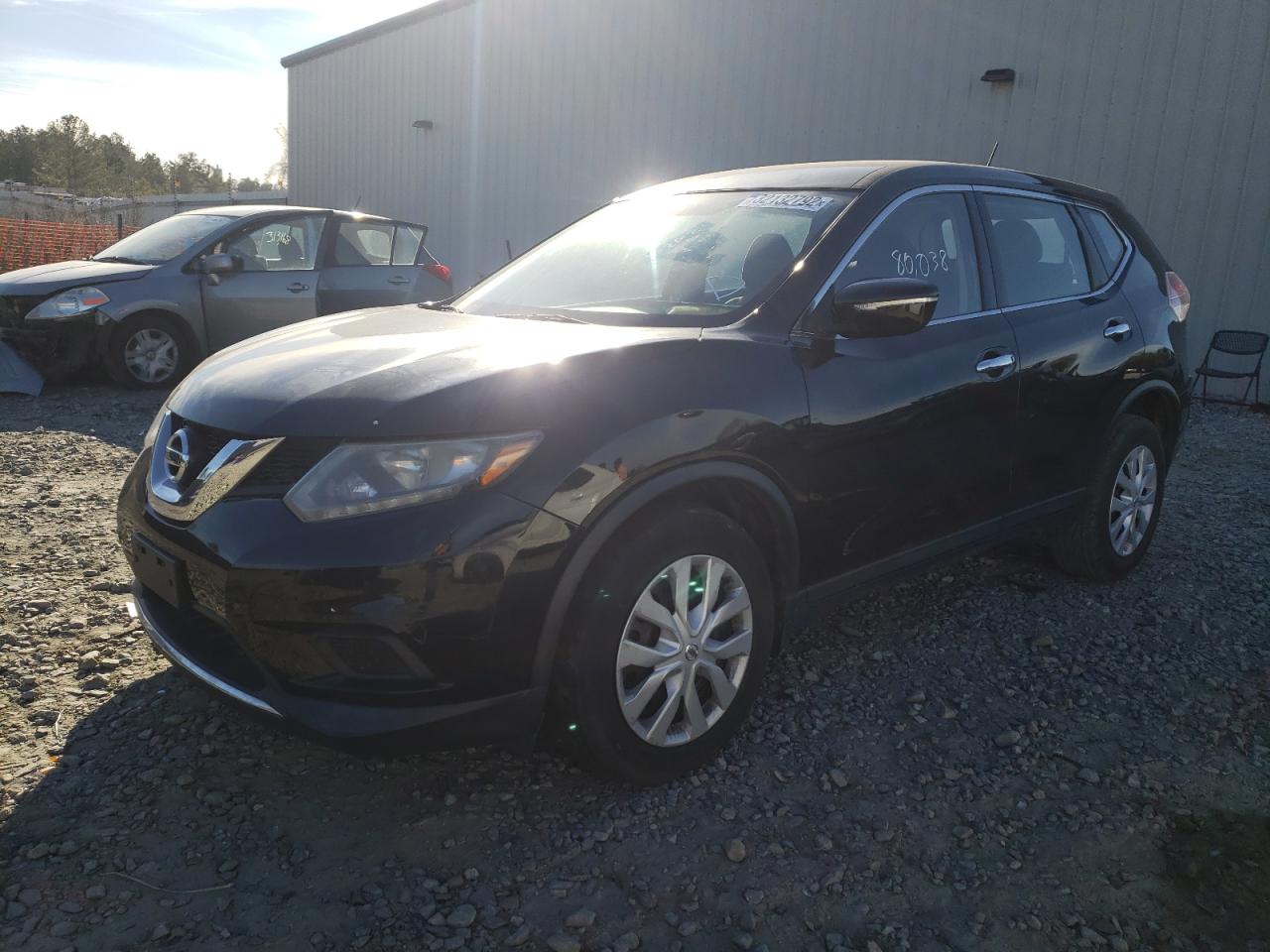 Photo 2 from auction – 2015 NISSAN ROGUE S with VIN KNMAT2MV2FP570255