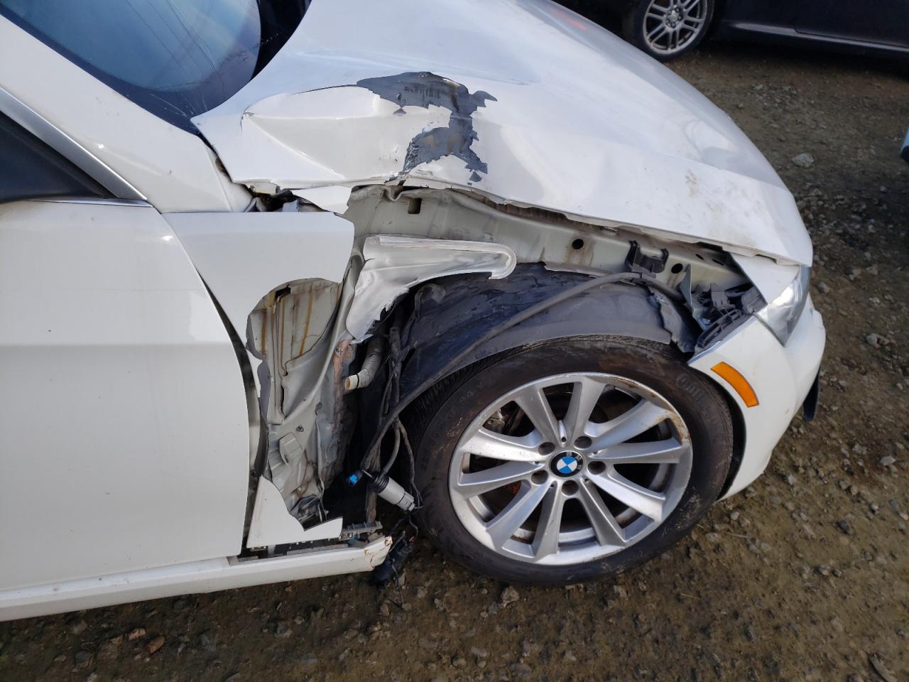 Photo 9 from auction – 2010 BMW 335 XI with VIN WBAWC7C56AE271518