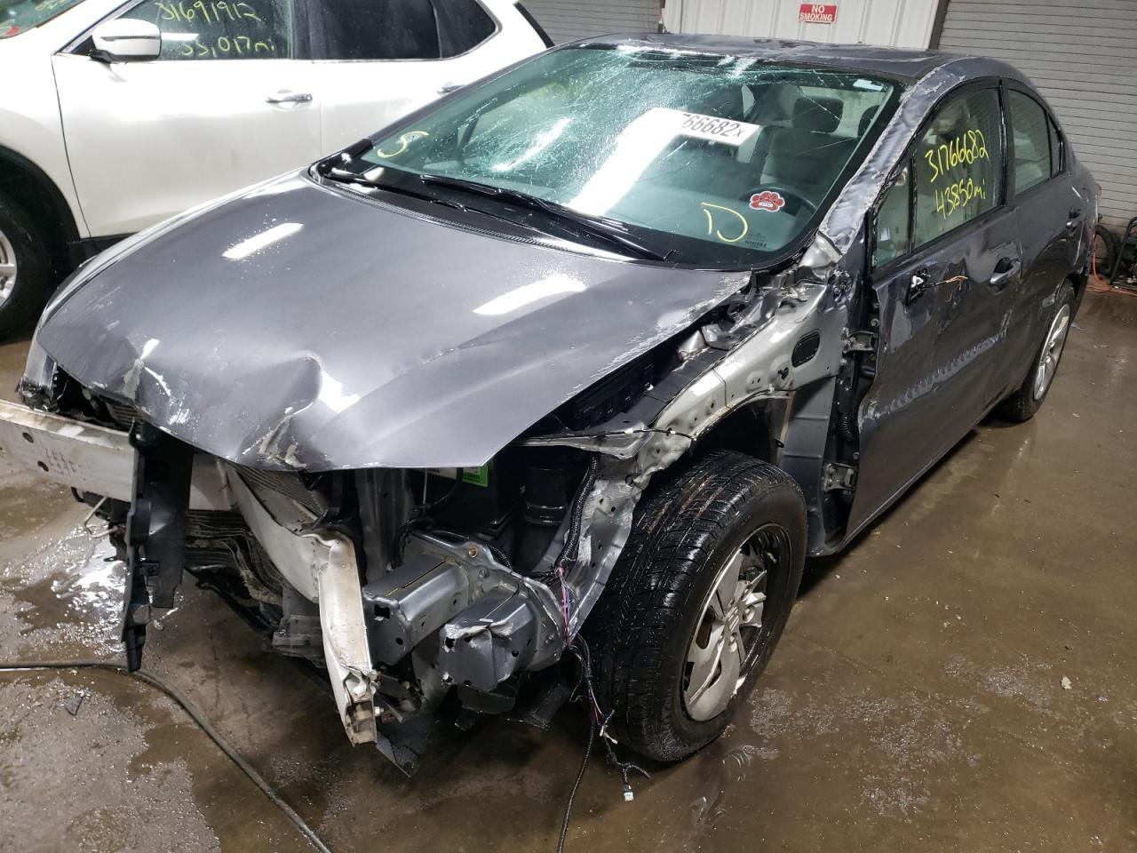 Photo 2 from auction – 2013 HONDA CIVIC LX with VIN 19XFB2F50DE027716