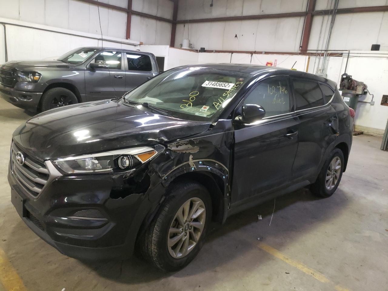 Photo 2 from auction – 2016 HYUNDAI TUCSON SE with VIN KM8J23A47GU259097