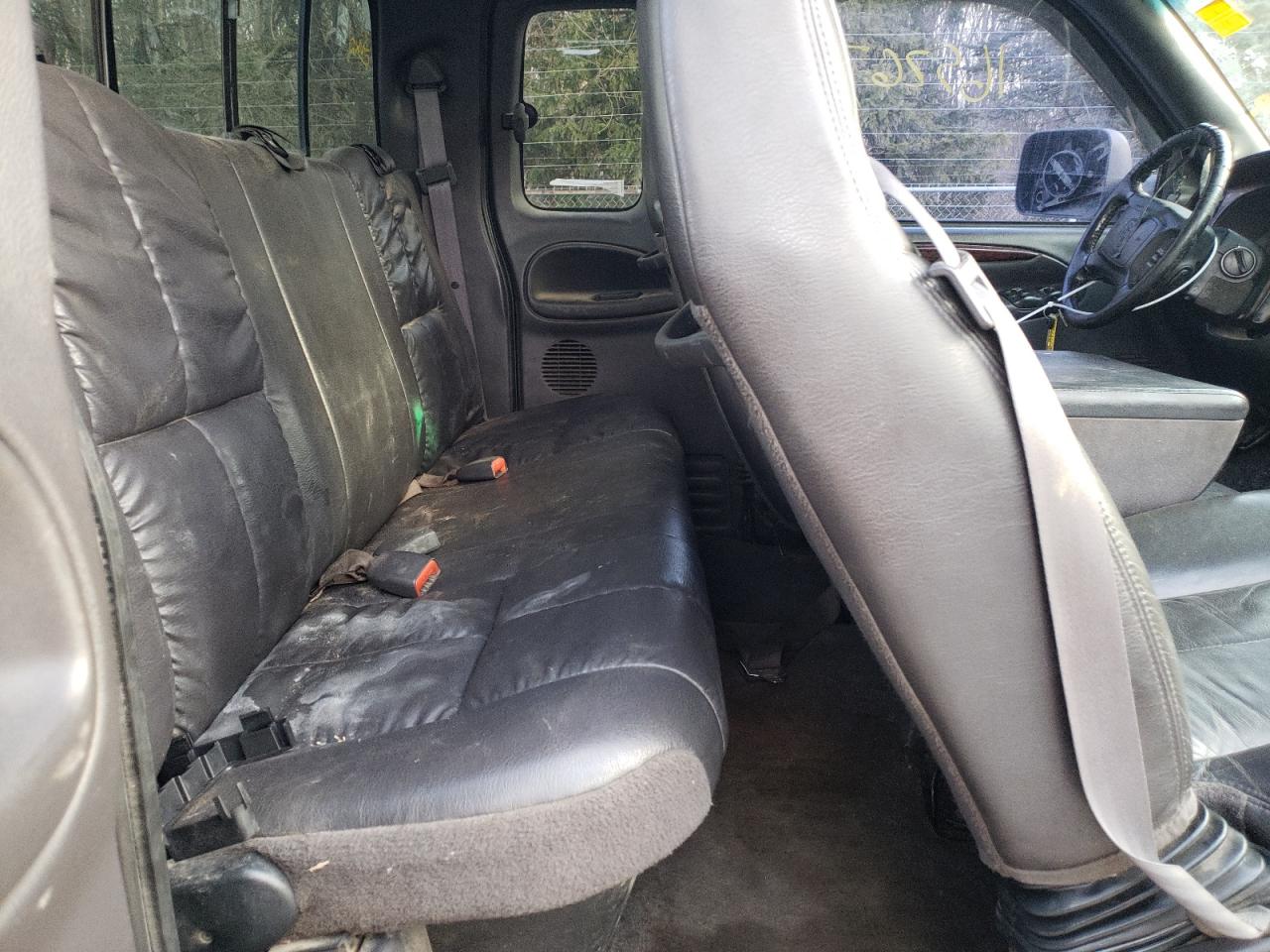 Photo 6 from auction – 2002 DODGE RAM 3500 with VIN 3B7MF33W32M208696
