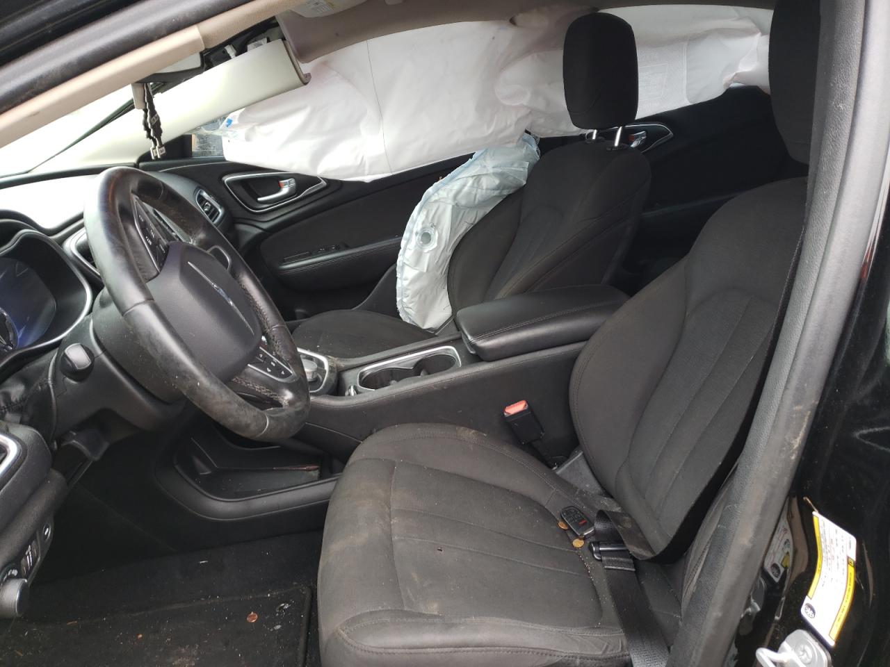 Photo 5 from auction – 2015 CHRYSLER 200 LIMITE with VIN 1C3CCCAB7FN685975