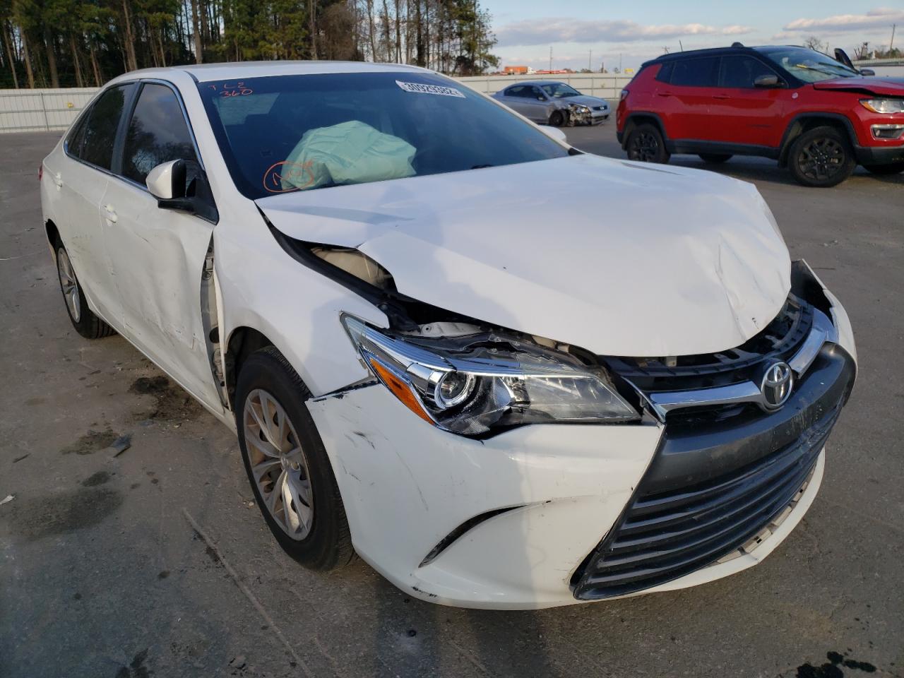 Photo 1 from auction – 2016 TOYOTA CAMRY LE with VIN 4T1BF1FK5GU138511